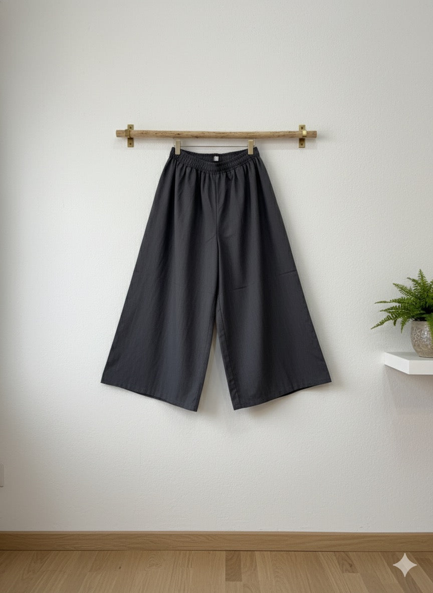 Off-Black Linen-Blend Culottes