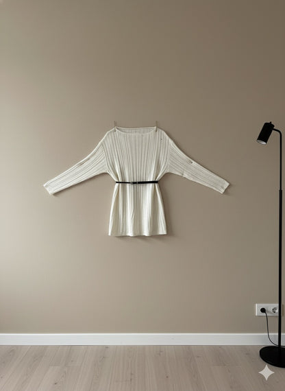 One-Shoulder Knit With Belt - White